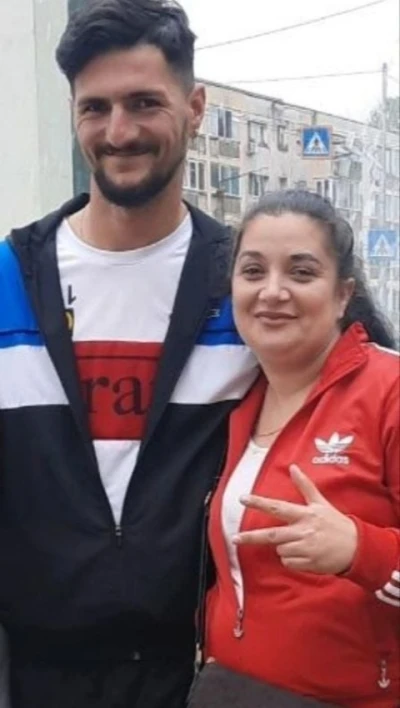 New bonba cuplu i total ,placere Antonela e numele meu de scena