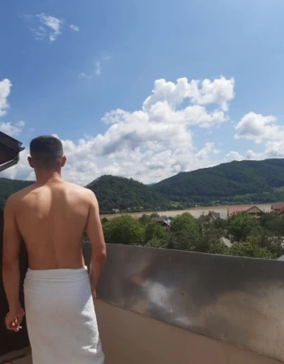 Cuplu real 100% deschis la plăceri noi