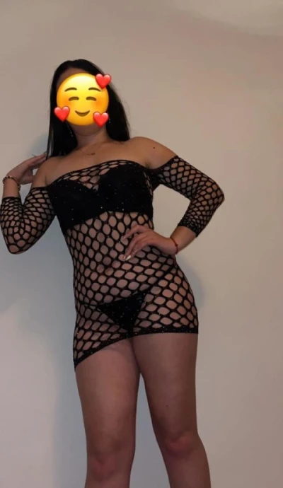 Buna sunt Andreea!!Poze reale top