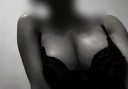 Clipe de neuitat cu bruneta sexy - imagine 2