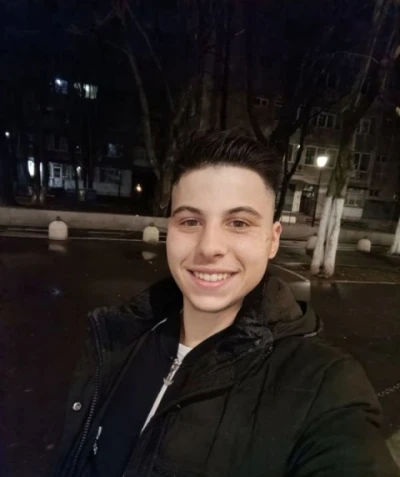Salut Mă numesc Gabi