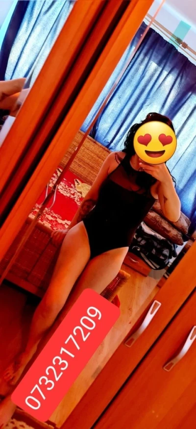Bruneta sexy 100% poze reale!!! 30 de ani