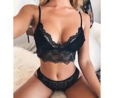 Buna ma numesc Angelina