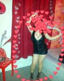 Bruneta cu forme - imagine 3