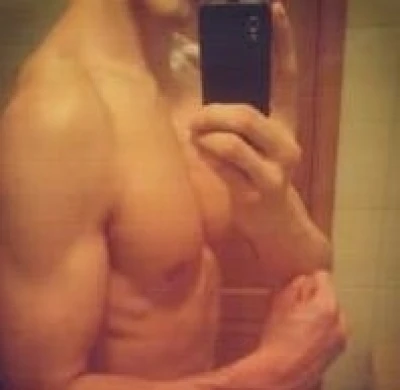 Caut partenera videochat