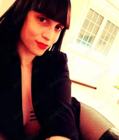 Transexuală nouă ff pofticioasă perversă+show webcam non stop