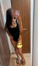 Confirm pozele bruneta vip fac si deplasarii - imagine 3
