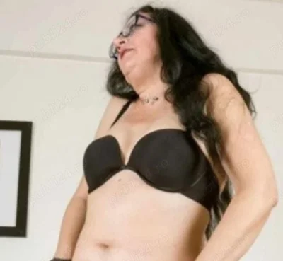 Doamna matura 49 de ani
