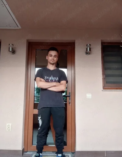 Buna numele meu este andrei