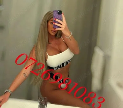 Blonda top am locatie ofer si deplasari sau web