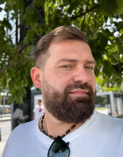 Barbat 40 de ani 1 90 ochii verzi 95 kg matur caut relatie doamna 50 fara obligatii