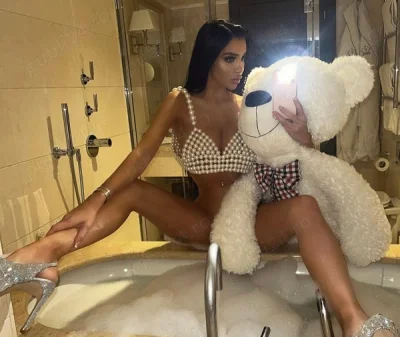 Transsexuala reala siliconata sani nr 5