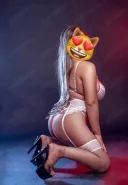 Antonya sexy - imagine 5