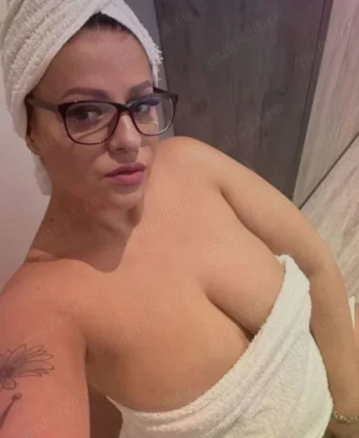 Noua acum plinuta cu forme senzuala rafinata si eleganta fara graba singura in locatie