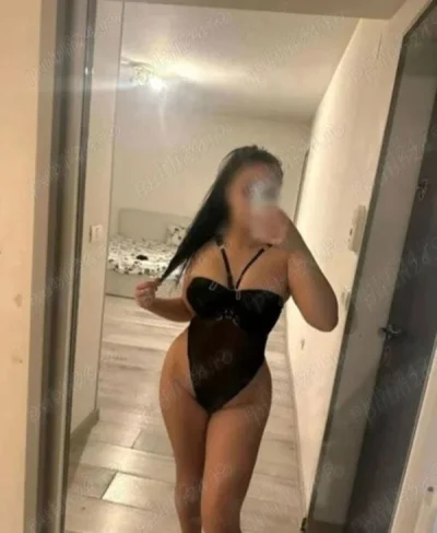 Bruneta sexy