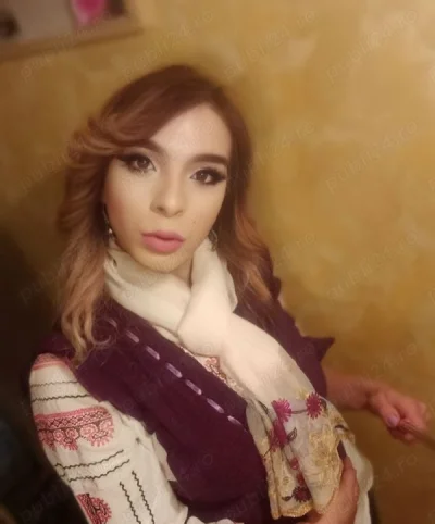Maya transexuala reala si dotata si doar show la web