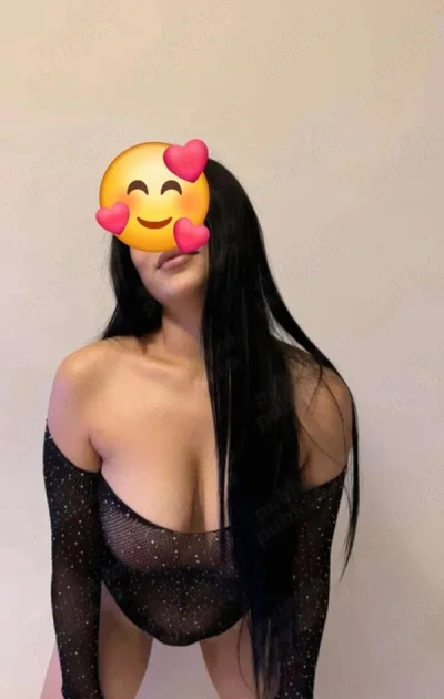 Sunt bruneta noua la tine in oras
