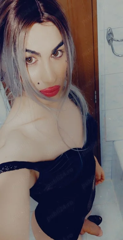 Carolina travesty activa super dotata xxl