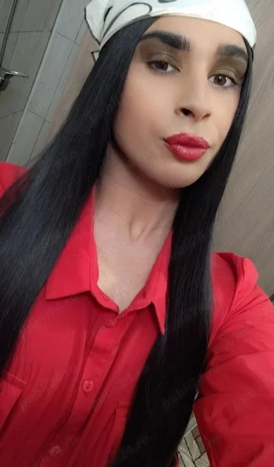 Karolina travestita
