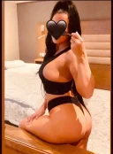 Total la mine sau la tine doua brunete frumoase si pasionale - imagine 3