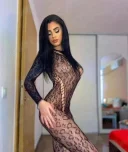 Bruneta sexy in oras - imagine 2