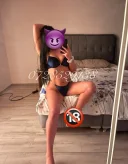 Bruneta poze reale din locatie - imagine 3