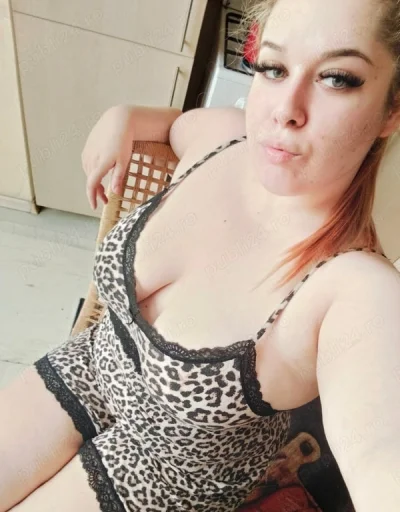 Mistress 2 girls