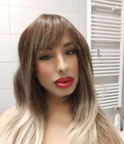Transexuala alexa reala venita din elvetia