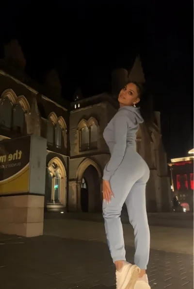 Maria escorta reala fac si deplasari la hotel