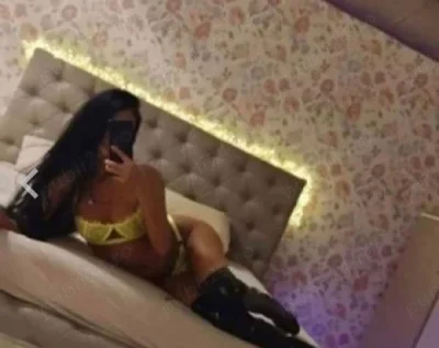 Buna sunt andresa fac deplasari la tine sau la hotel