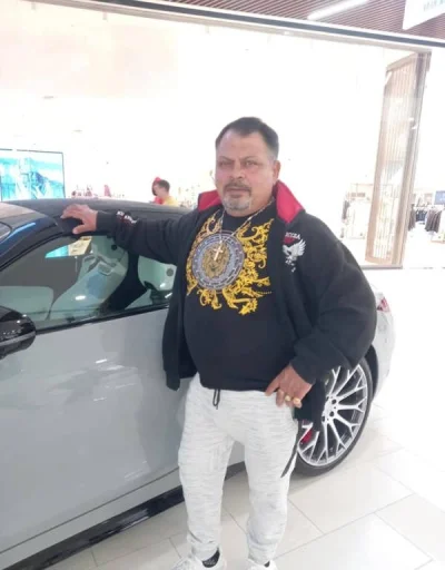 Buna barbat singur si fara obligati