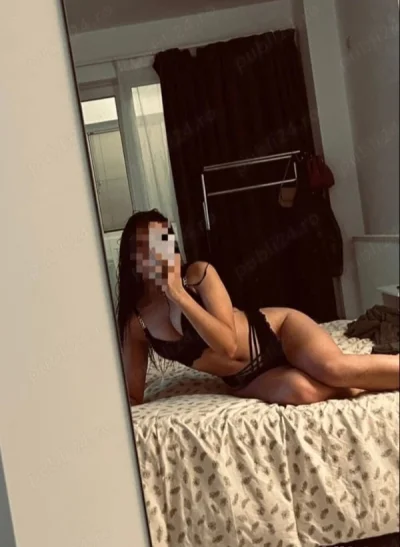 Buna sunt eva noua pe oras