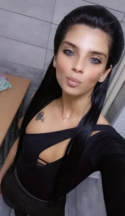 Elena bby forme la mine sau la tine