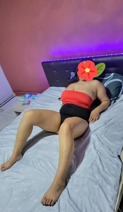 Bruneta sexy reala 100 100