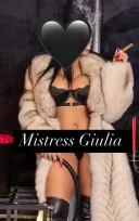 Show la web mistress giulia - imagine 1