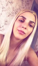 Blonda sexy si provocatoare - imagine 2