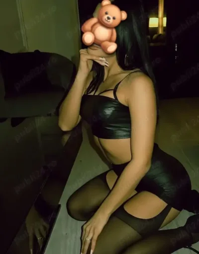 Party girl zona gorjului mistress trampling role play deplasari sau la mine