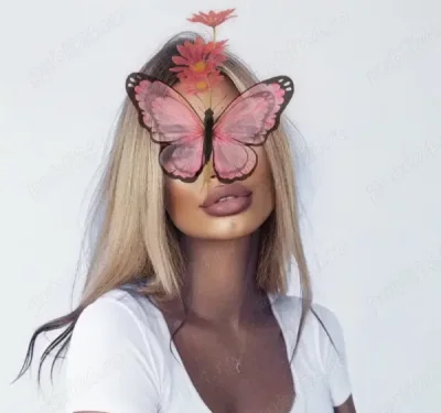Blonda seducatoare