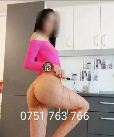 Giulia caut aventuri noi te astept