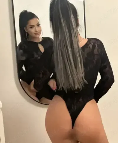 Larisa escorta perfecta astept sa ne cunoastem