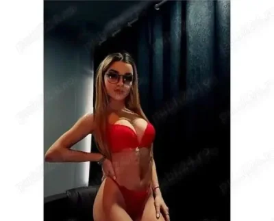 La mine nu ai fost blonda sexy