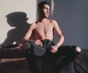 Sunt activ si pasiv detin loc pentru intalniri locuiesc singur - imagine 1