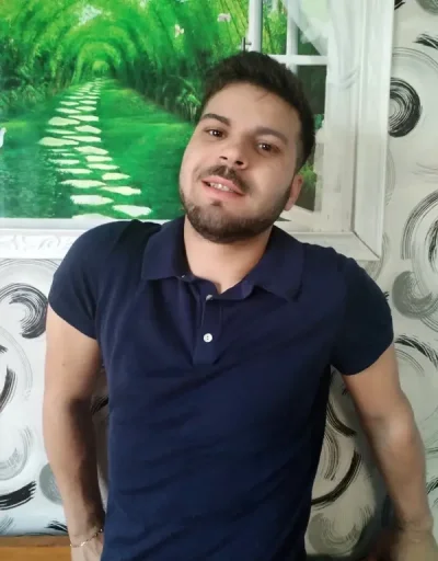 Gay 22 ani