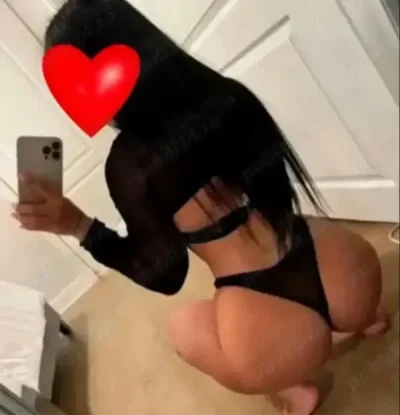 La tine sau hotel miniona sexy
