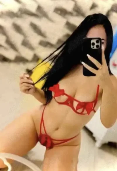 Monica 3 zile in oras te astept sa ne distram impreuna la mine sau la tine