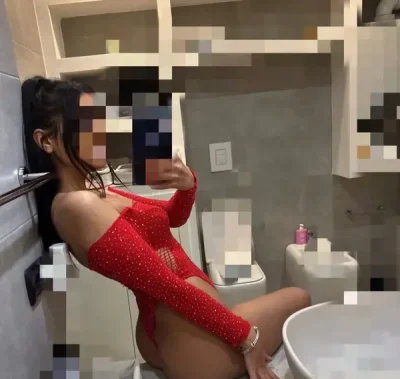 Bruneta sexy in orasul tau