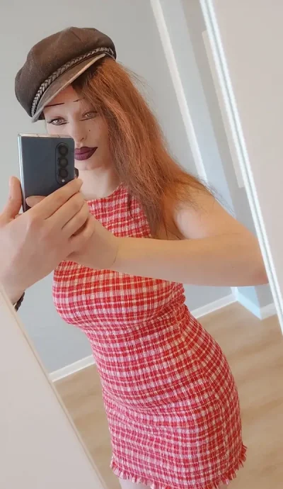 Larisa din nou aici