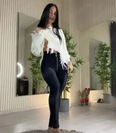 Alexandra 24