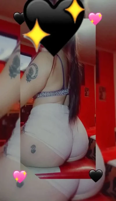 Reala bruneta top