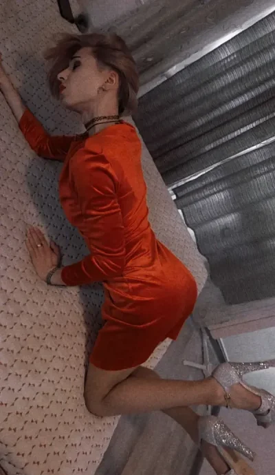 Salut ma numesc daria 24 ani